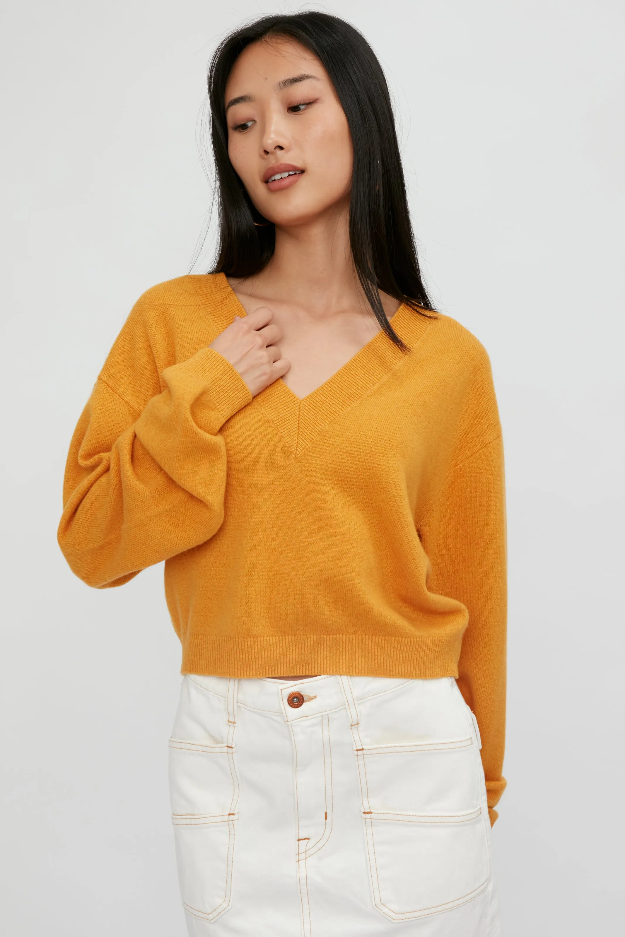 Alba Cropped Sweater in Honey