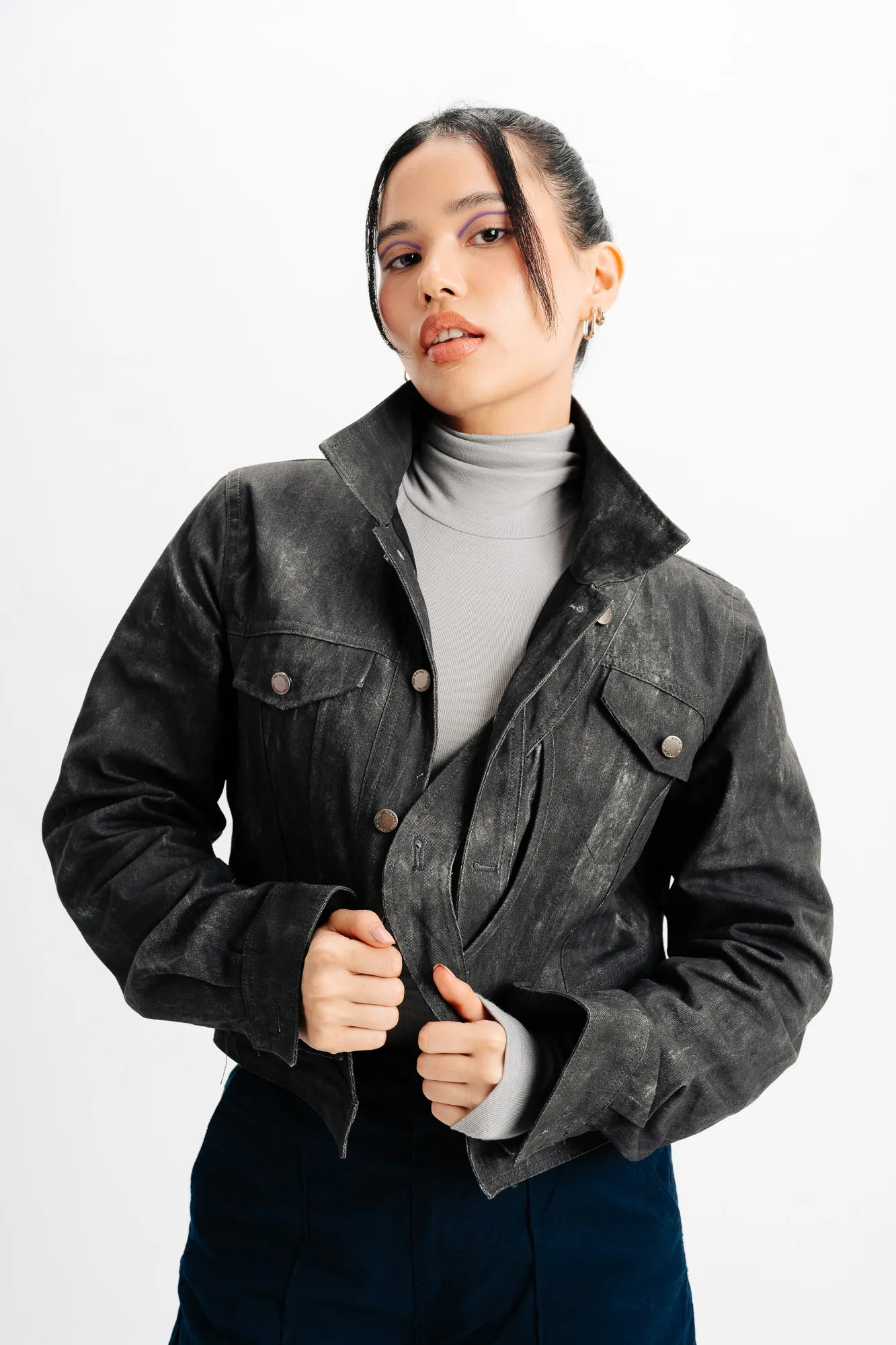 Black Spread Collar Denim Jacket