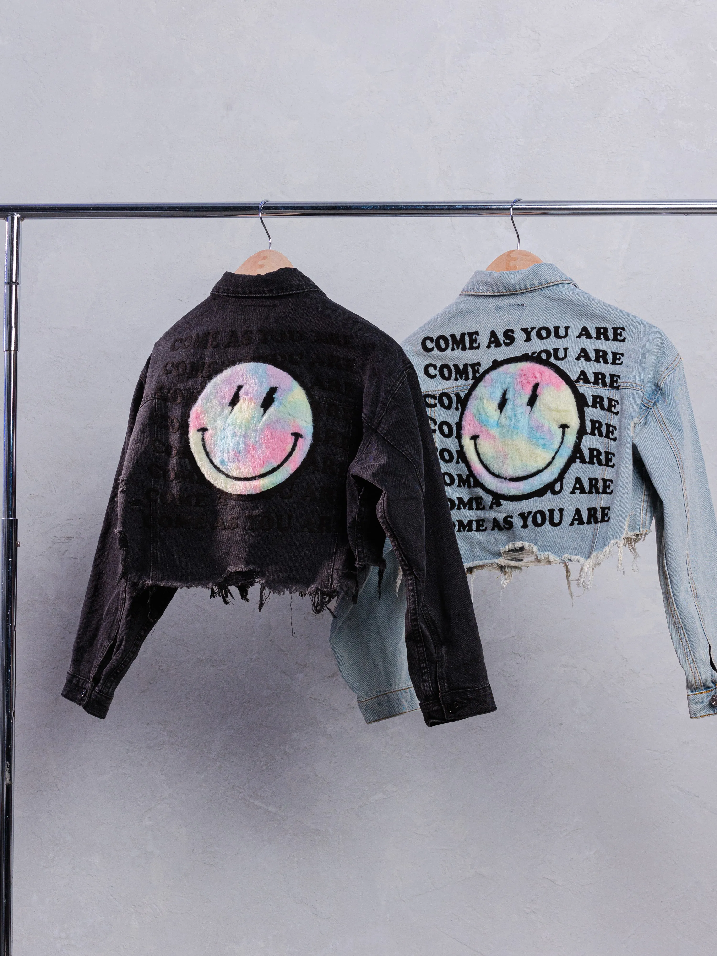 COME AS YOU ARE Crop Denim Jacket