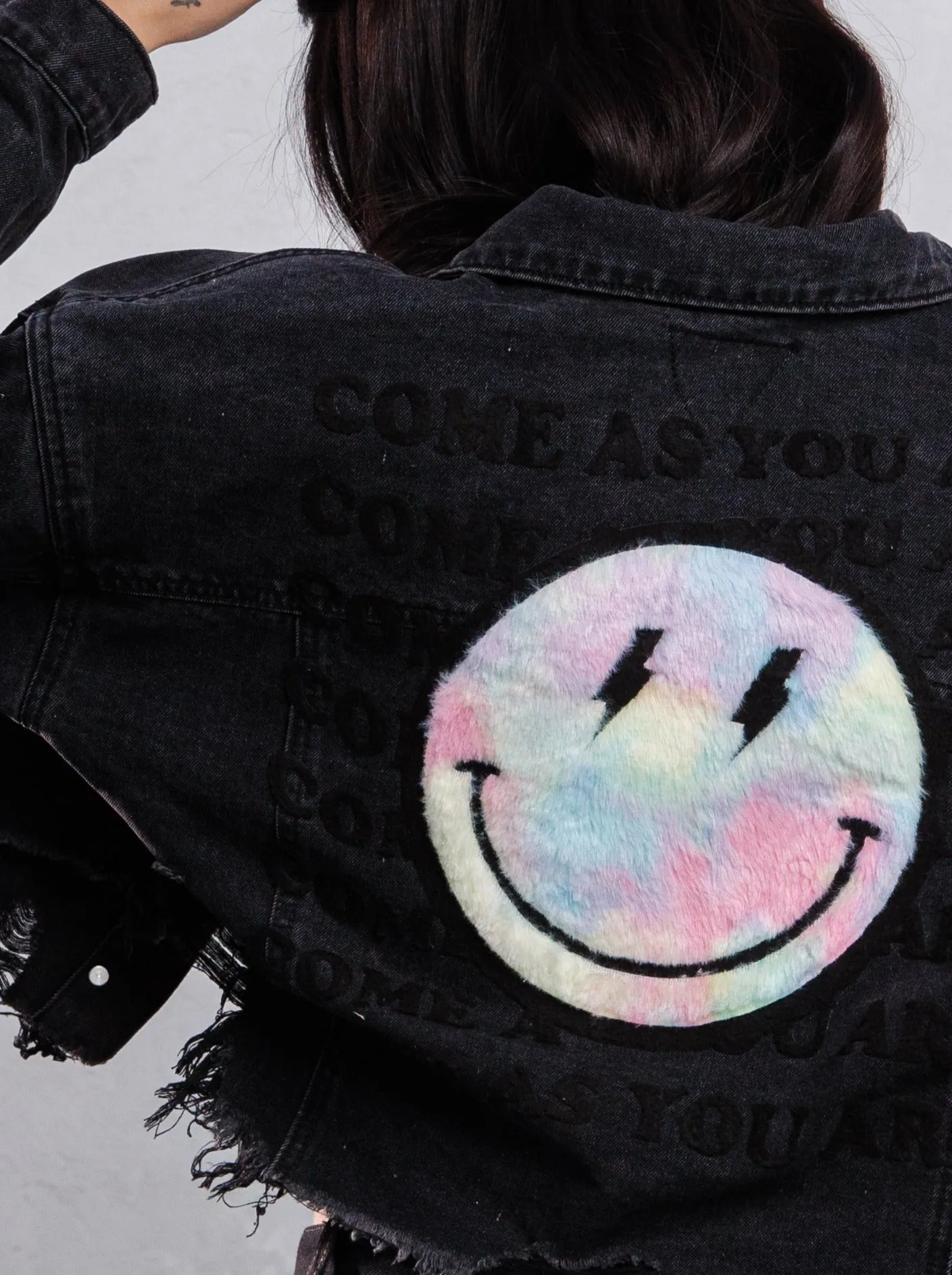 COME AS YOU ARE Crop Denim Jacket