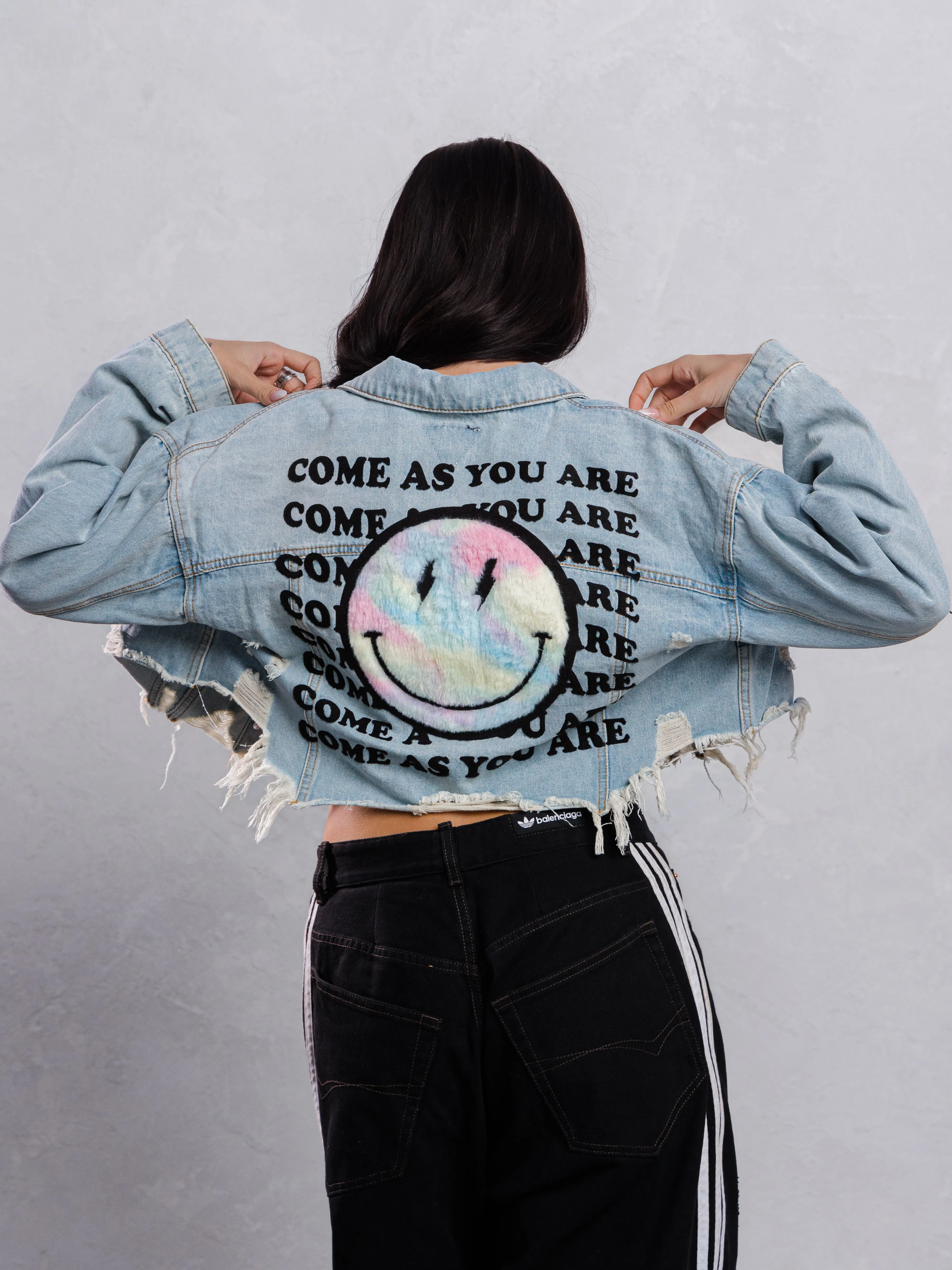 COME AS YOU ARE Crop Denim Jacket