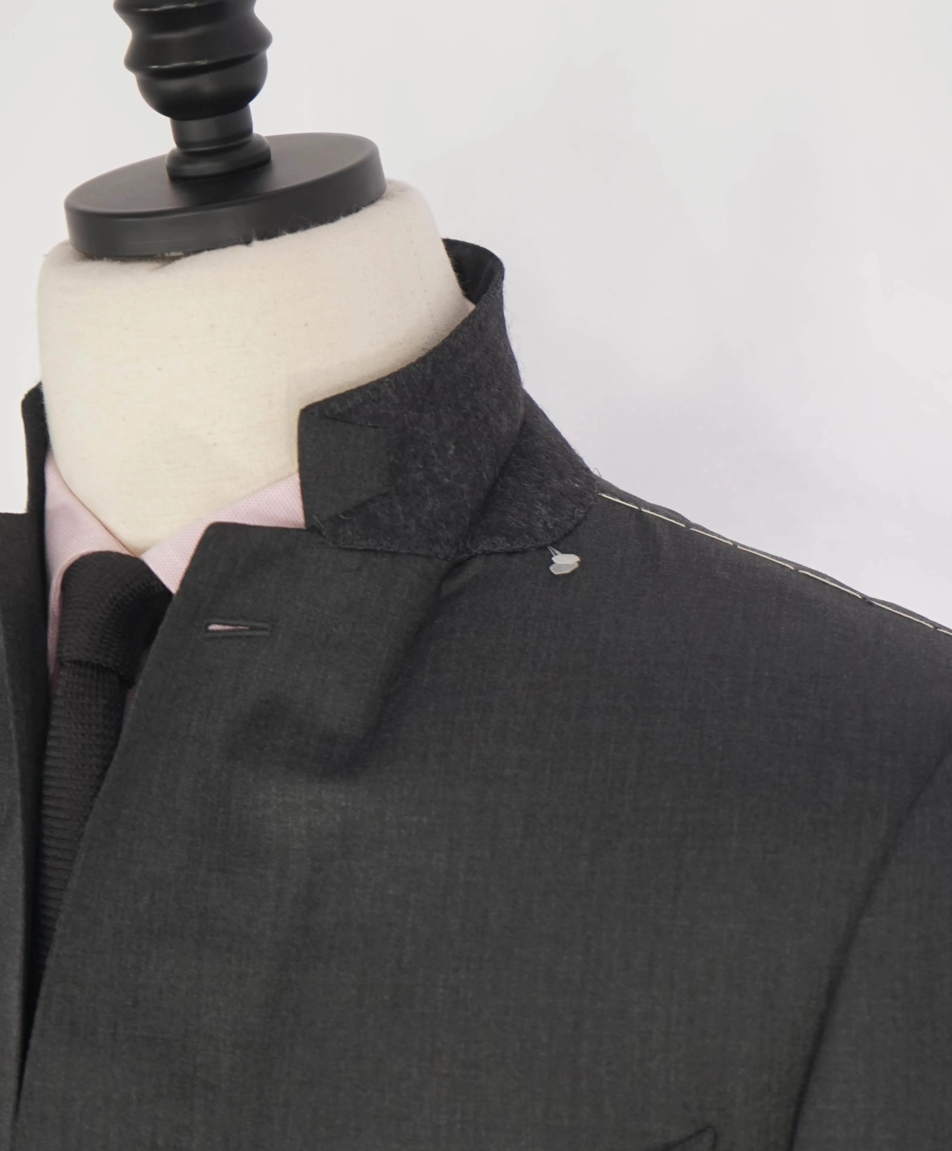 ERMENEGILDO ZEGNA - “Multiseason" Gray Solid Notch Lapel Blazer - 40R