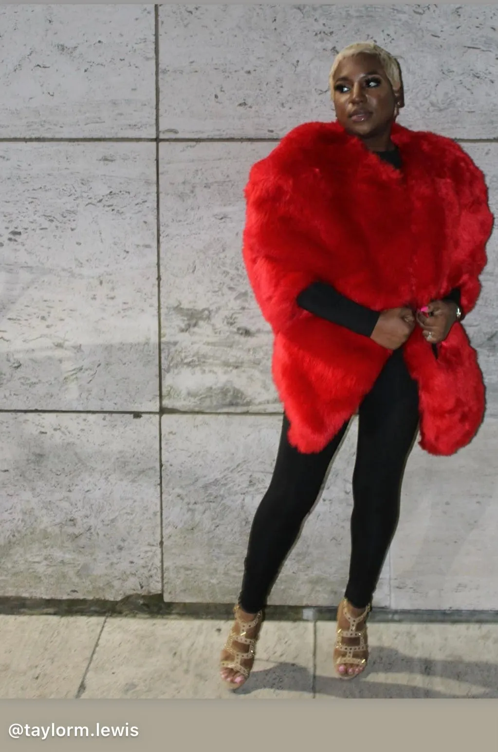 Luxe Love Heart-Shaped Fur Jacket 2/10