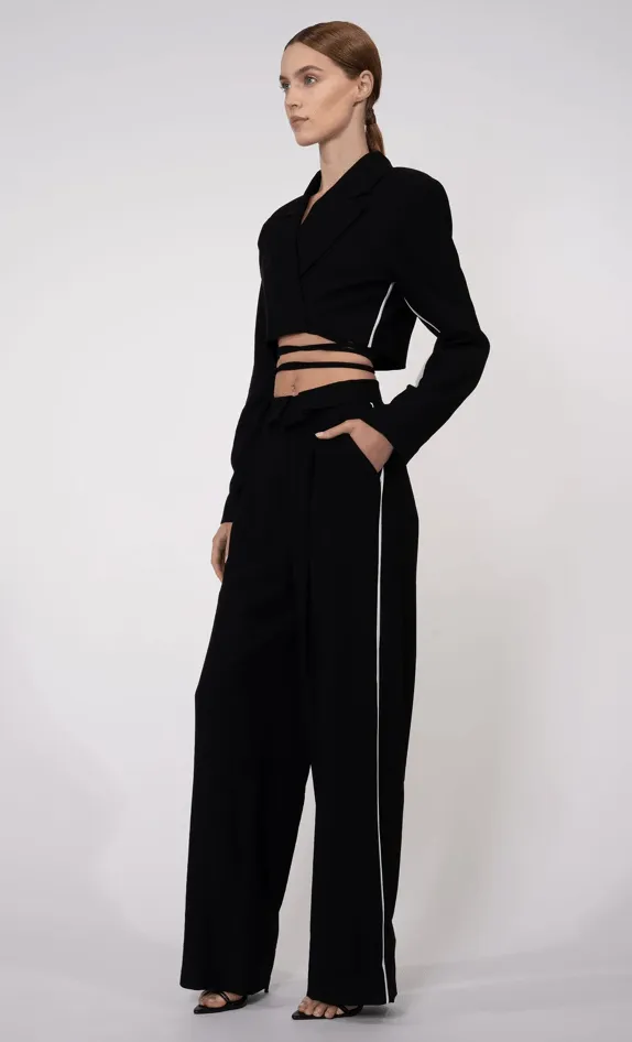 Nonchalant Cade Crop Jacket in Black