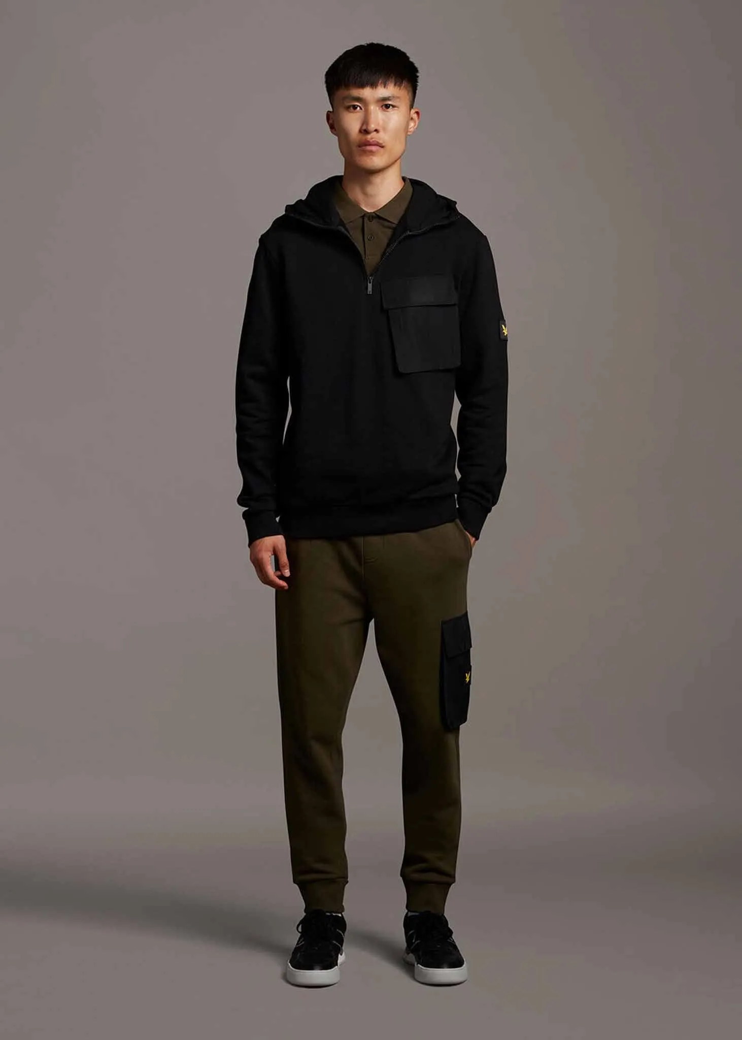 Pocket hoodie - jet black