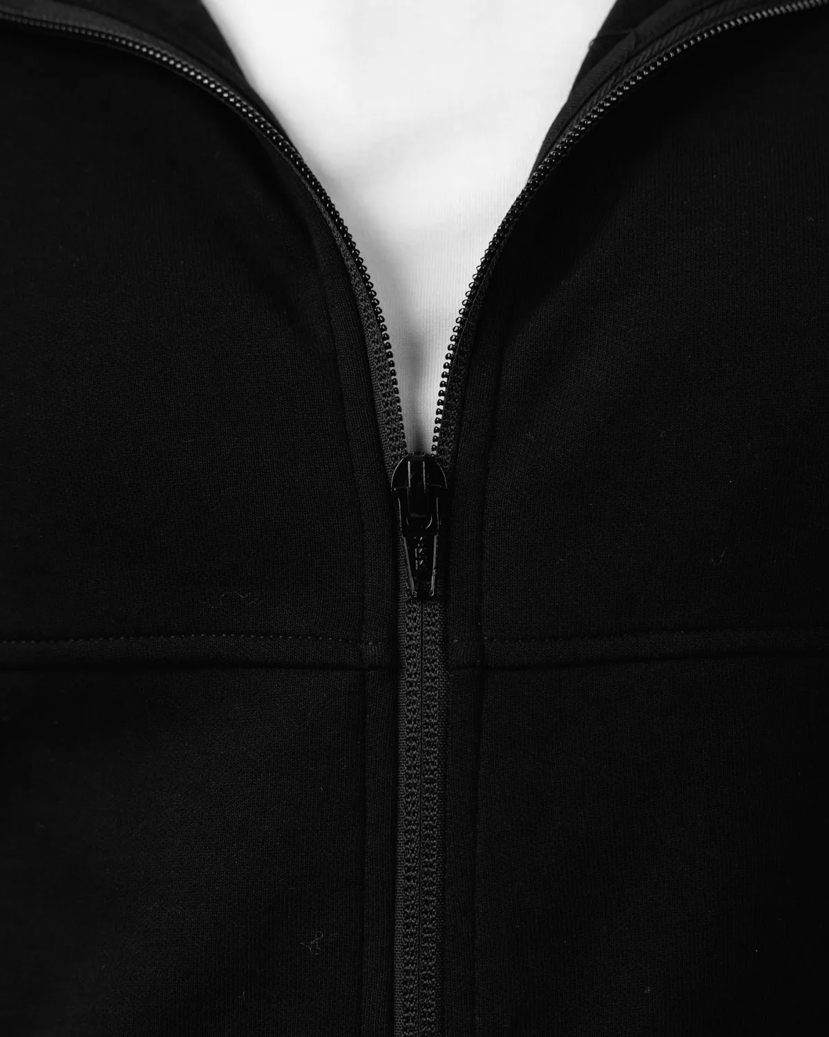 Toive Zip-Up Hoodie Black