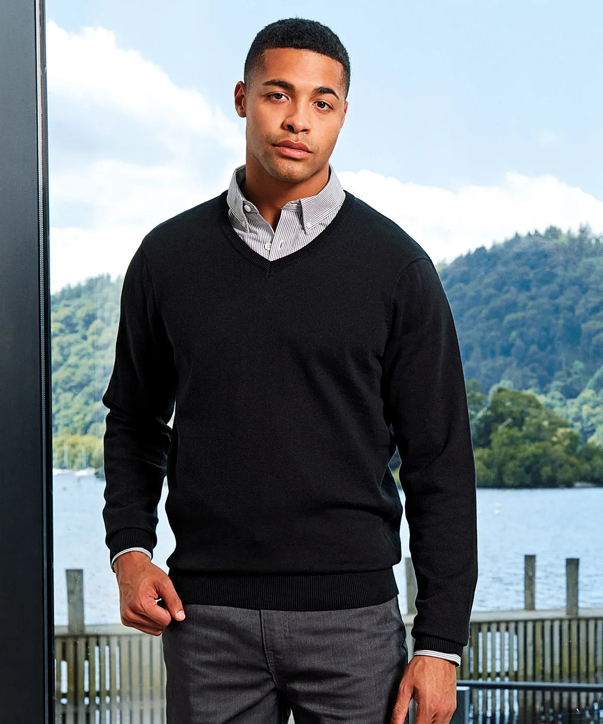 V-neck knitted sweater | Charcoal