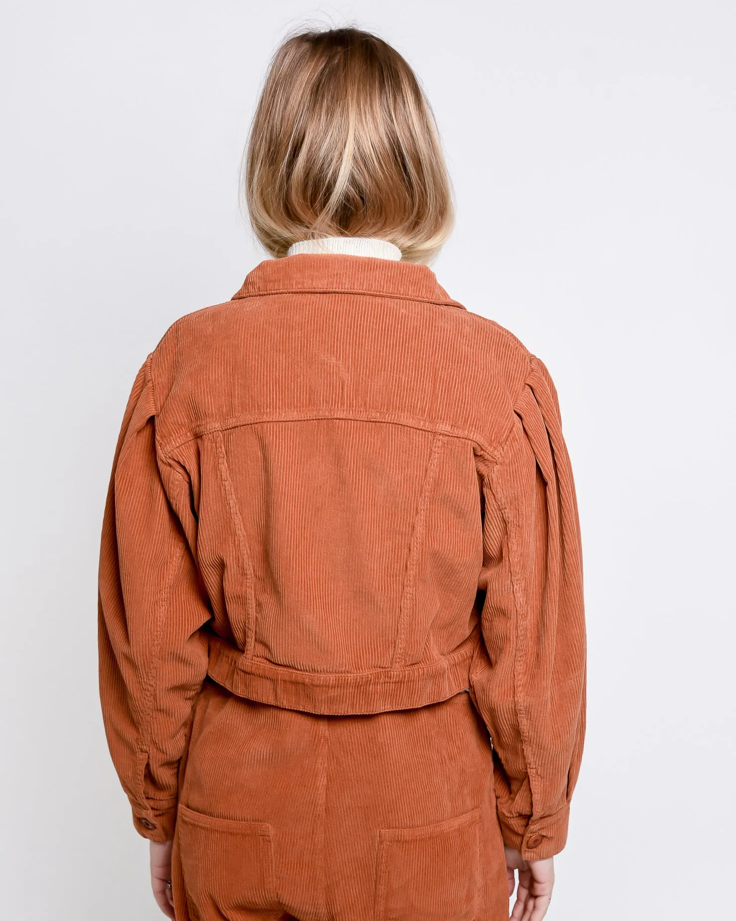 Zoe cropped jacket in brown corduroy